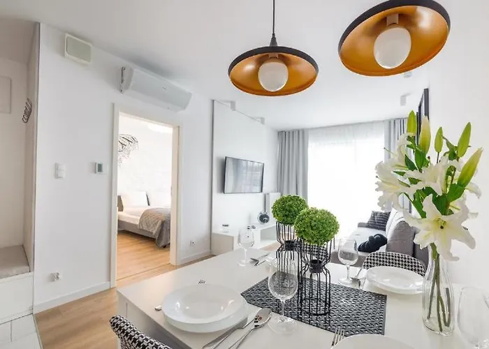 Lägenhet Kasprowicza 20a Klimatyzacja Basen Fintess Sauny Parking Bawialnia Zmywarkataras Wysoki Standard W Pelni Wyposazony *